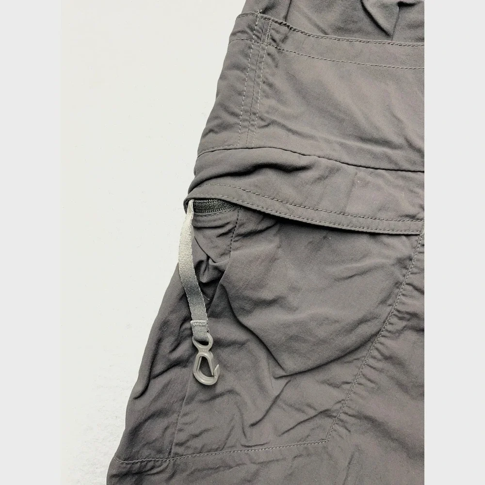 Mountain Hardwear Mesa V2 Men's med Gray Nylon Cargo Hiking Shorts OM5255